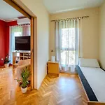 Rab Centar Due Apartment